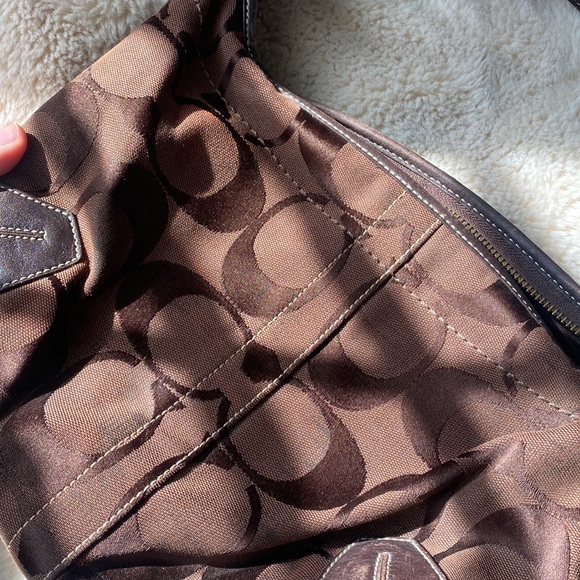 Coach Shoulder Bag - Picture 4 of 4